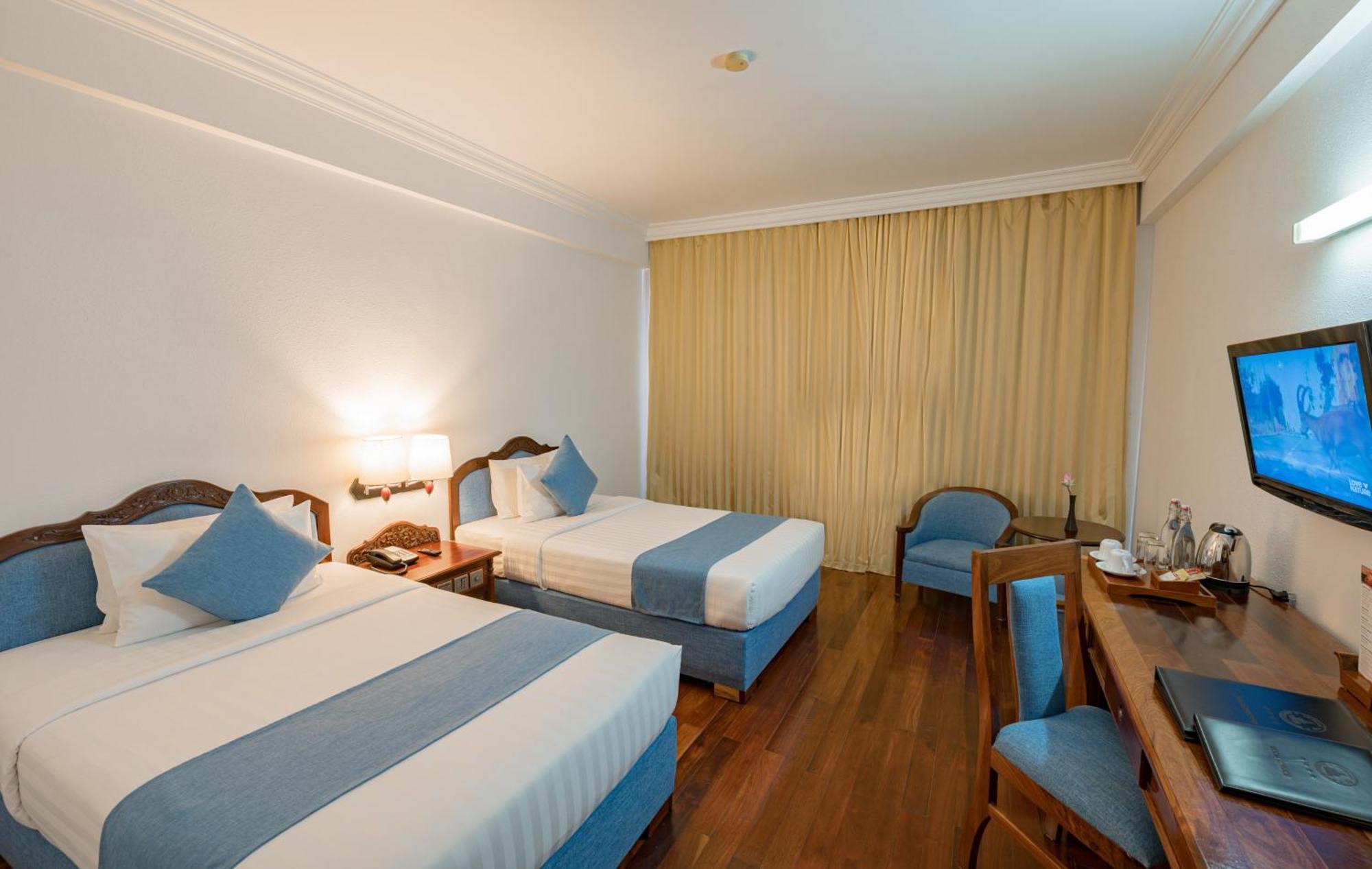 Somadevi Angkor Premium Otel Siem Reap Dış mekan fotoğraf