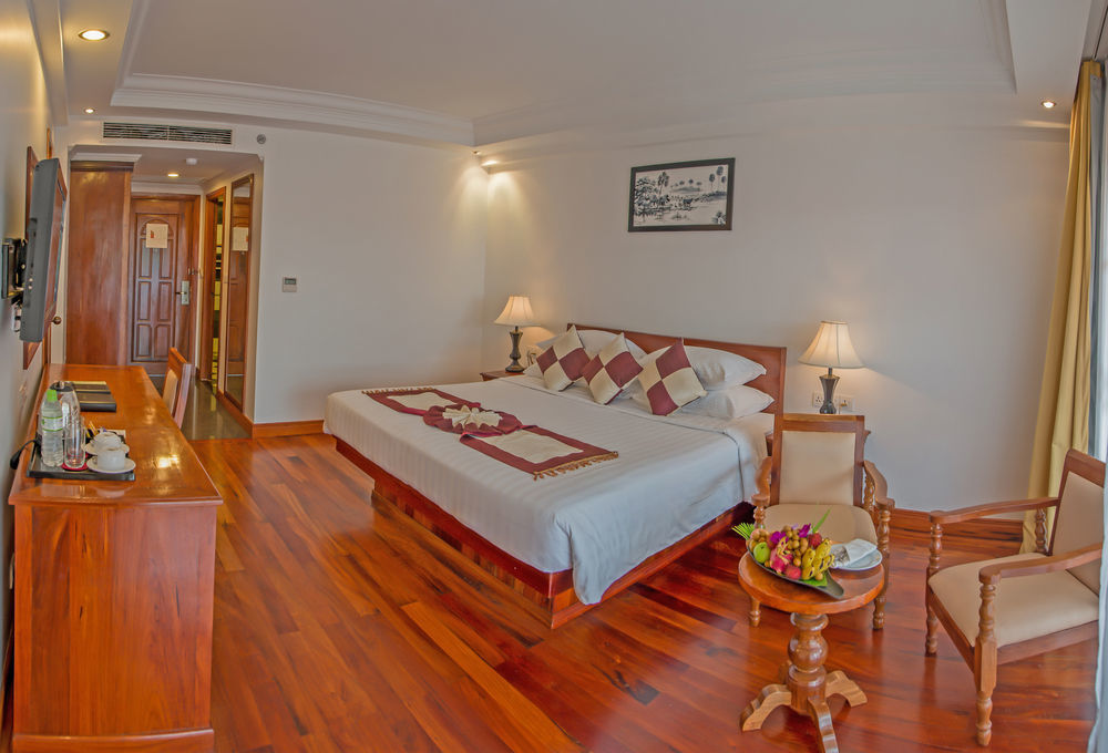 Somadevi Angkor Premium Otel Siem Reap Dış mekan fotoğraf